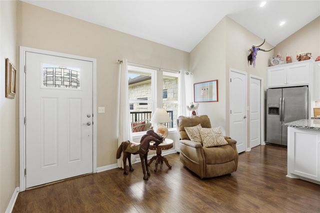 6115 Cimmaron TRL, Lago Vista, TX 78645