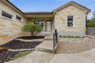 6115 Cimmaron TRL, Lago Vista, TX 78645