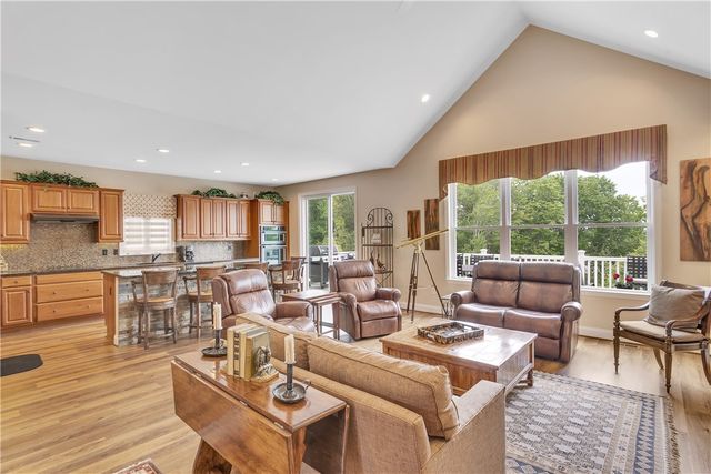 303 Jefferson Ln, Cranberry Twp, PA 16066