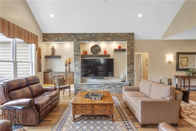 303 Jefferson Ln, Cranberry Twp, PA 16066