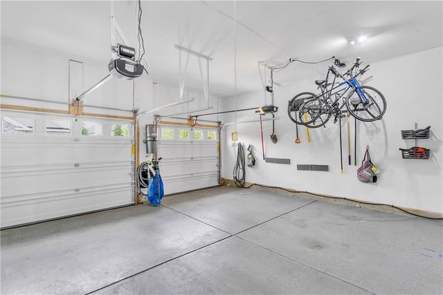 303 Jefferson Ln, Cranberry Twp, PA 16066