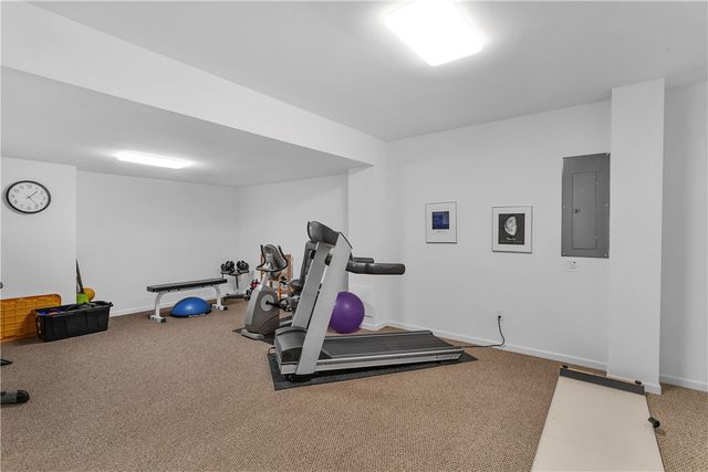 303 Jefferson Ln, Cranberry Twp, PA 16066