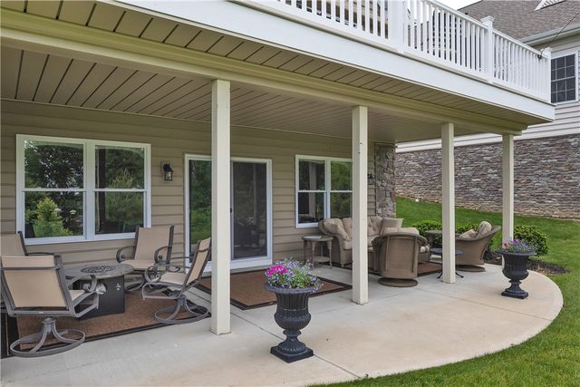 303 Jefferson Ln, Cranberry Twp, PA 16066