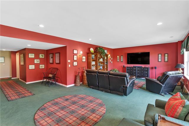 303 Jefferson Ln, Cranberry Twp, PA 16066