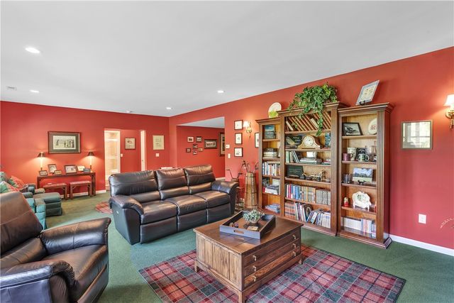 303 Jefferson Ln, Cranberry Twp, PA 16066