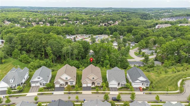 303 Jefferson Ln, Cranberry Twp, PA 16066