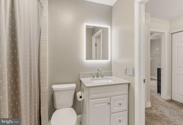 10 ARBOUR LN, Sewell, NJ 08080
