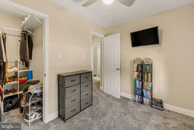 10 ARBOUR LN, Sewell, NJ 08080