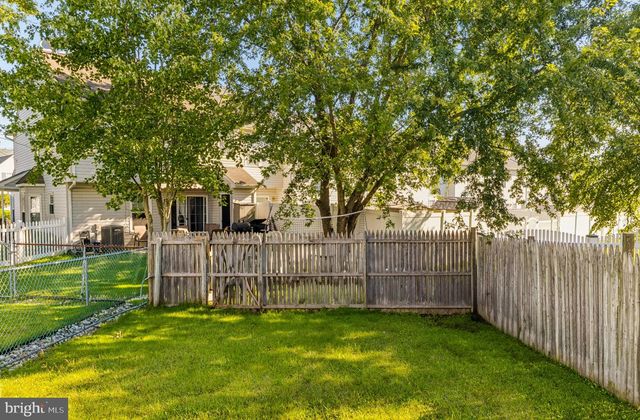 10 ARBOUR LN, Sewell, NJ 08080