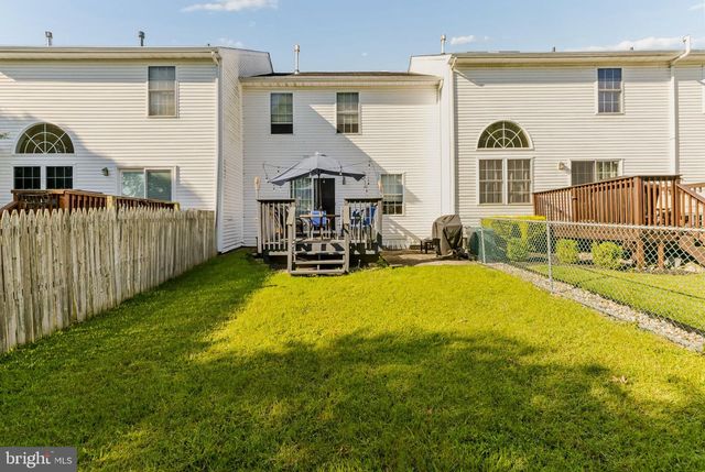 10 ARBOUR LN, Sewell, NJ 08080