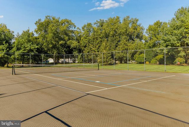 10 ARBOUR LN, Sewell, NJ 08080