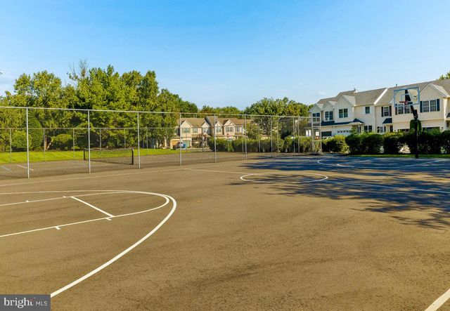 10 ARBOUR LN, Sewell, NJ 08080