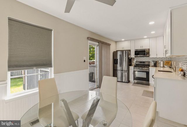 10 ARBOUR LN, Sewell, NJ 08080