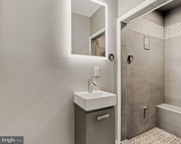 10 ARBOUR LN, Sewell, NJ 08080