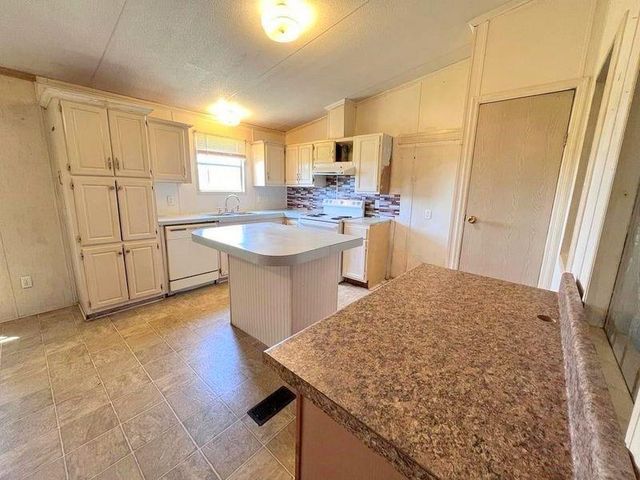 541 County Road 1855, Grapeland, TX 75844