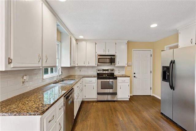 303 Gantt Trace, Woodstock, GA 30188