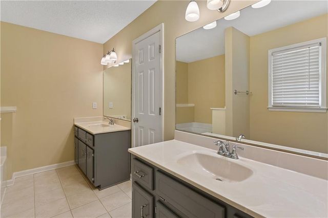 303 Gantt Trace, Woodstock, GA 30188