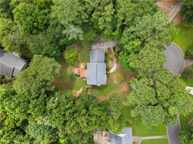 303 Gantt Trace, Woodstock, GA 30188