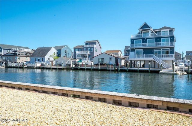 425 8th Avenue, Ortley Beach, NJ 08751