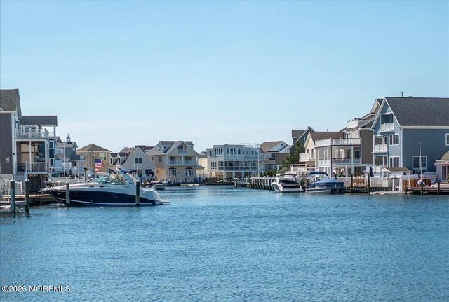 425 8th Avenue, Ortley Beach, NJ 08751