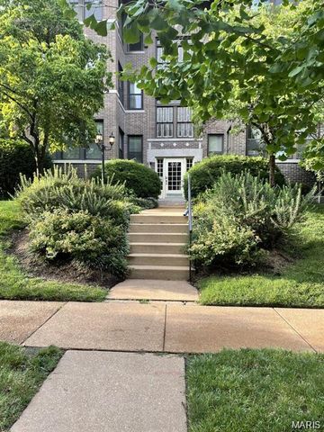 5527 Waterman Boulevard 1E, St Louis, MO 63112