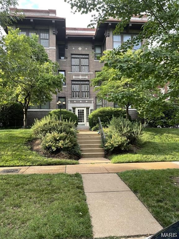5527 Waterman Boulevard 1E, St Louis, MO 63112