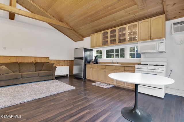 4632 Don Pio Drive, Woodland Hills, CA 91364