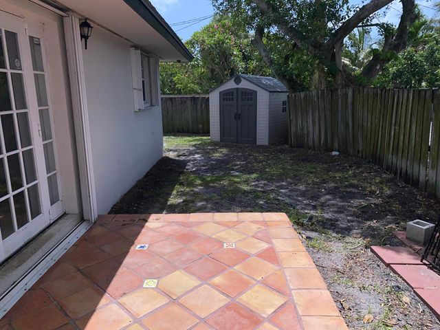 210 SE 1st Street, Boynton Beach, FL 33435