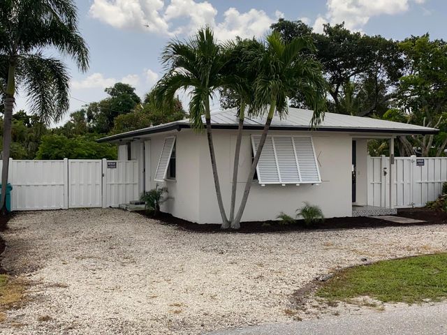 210 SE 1st Street, Boynton Beach, FL 33435