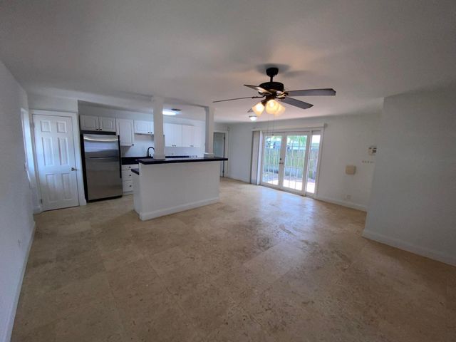 210 SE 1st Street, Boynton Beach, FL 33435