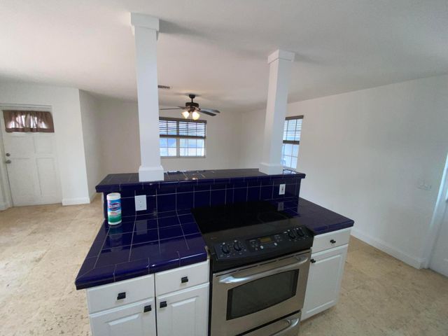 210 SE 1st Street, Boynton Beach, FL 33435