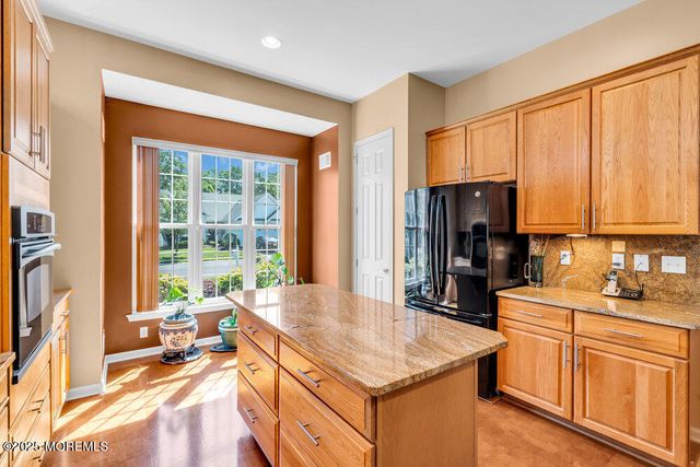 24 Oakmont Lane, Jackson, NJ 08527