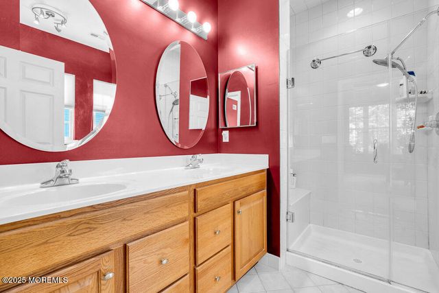 24 Oakmont Lane, Jackson, NJ 08527