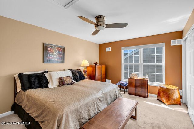 24 Oakmont Lane, Jackson, NJ 08527