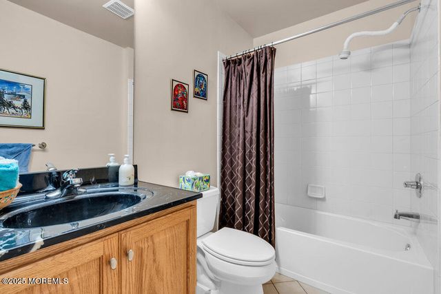 24 Oakmont Lane, Jackson, NJ 08527