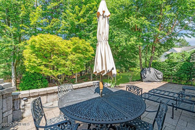 24 Oakmont Lane, Jackson, NJ 08527