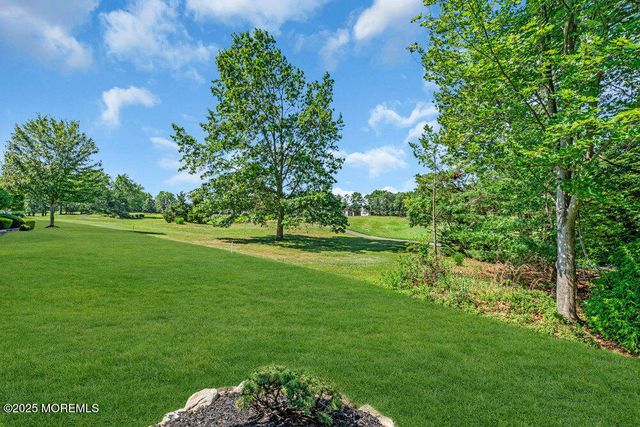 24 Oakmont Lane, Jackson, NJ 08527