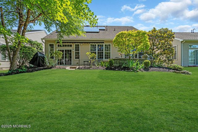 24 Oakmont Lane, Jackson, NJ 08527