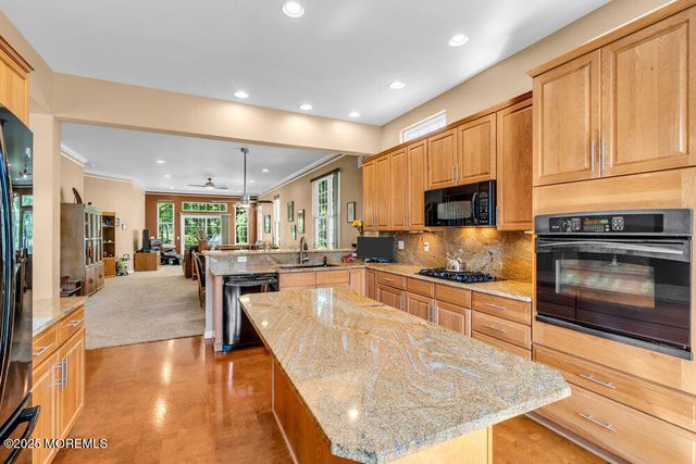 24 Oakmont Lane, Jackson, NJ 08527