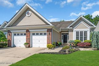 24 Oakmont Lane, Jackson, NJ 08527