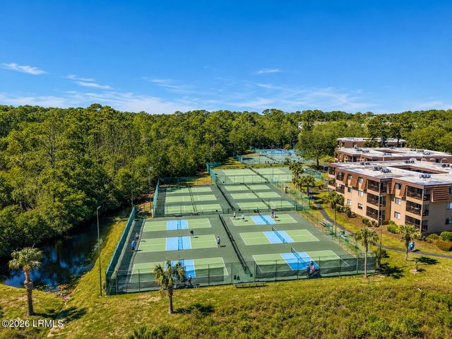40 Folly Field Rd Apt A131, Hilton Head Island, SC 29928