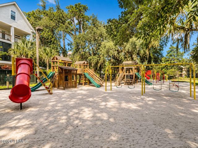40 Folly Field Rd Apt A131, Hilton Head Island, SC 29928