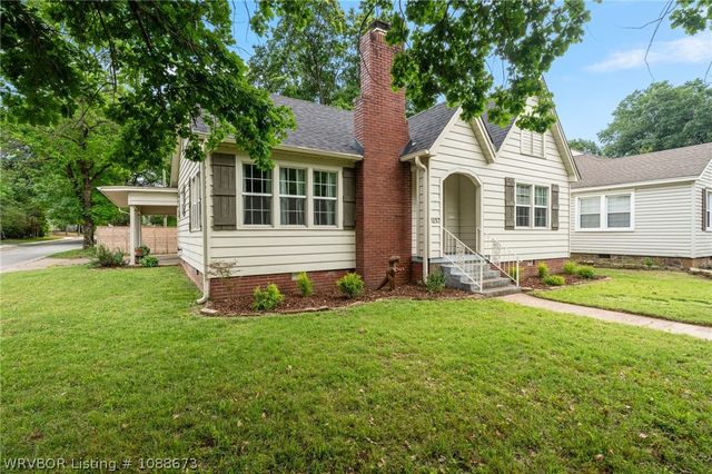 2032 S M Street, Fort Smith, AR 72901
