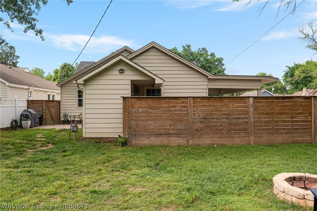 2032 S M Street, Fort Smith, AR 72901