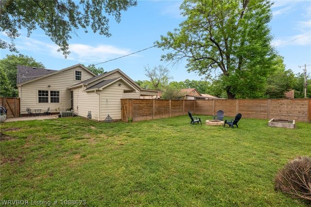 2032 S M Street, Fort Smith, AR 72901