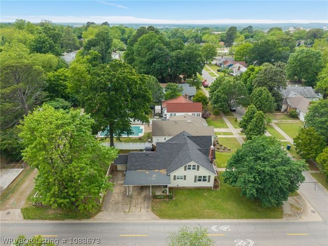 2032 S M Street, Fort Smith, AR 72901