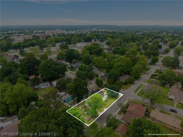 2032 S M Street, Fort Smith, AR 72901