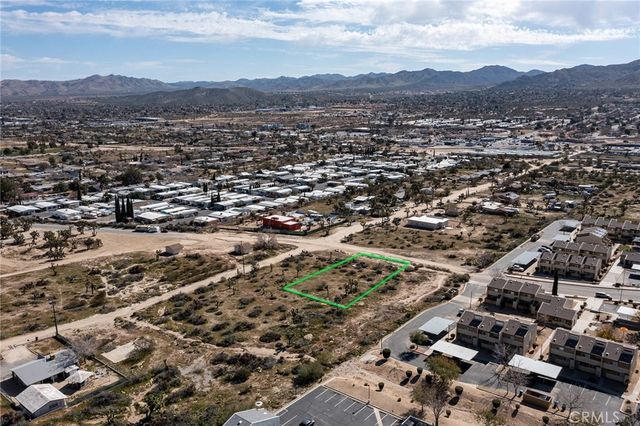 56160 Buena Vista Drive, Yucca Valley, CA 92284