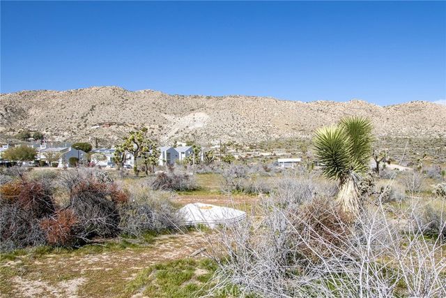 56160 Buena Vista Drive, Yucca Valley, CA 92284