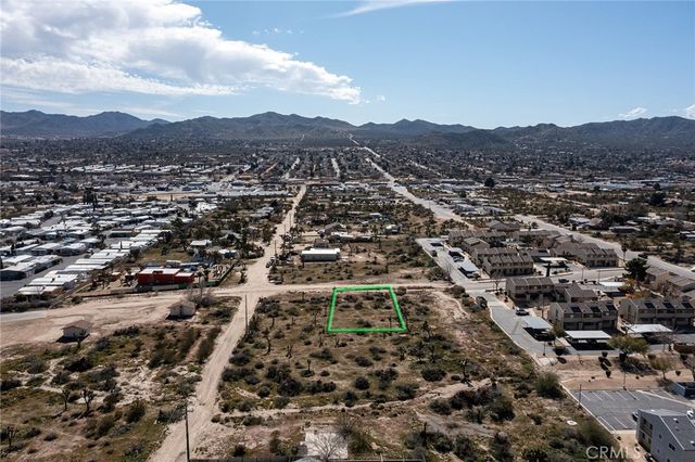 56160 Buena Vista Drive, Yucca Valley, CA 92284